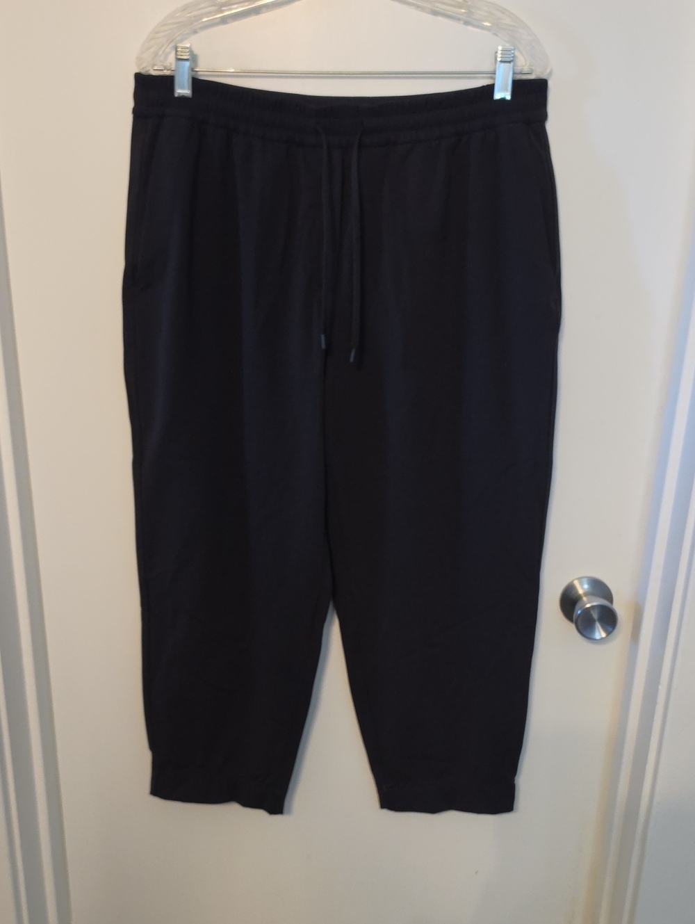 lululemon athletica Black Cropped Drawstring Joggers